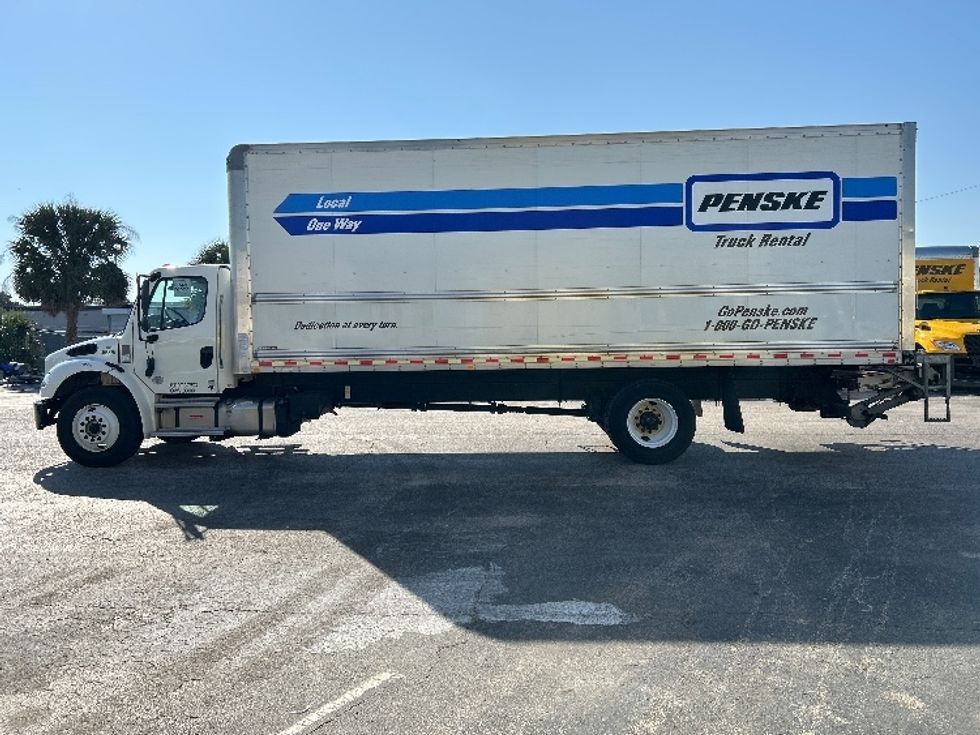 2022 Freightliner M2 106 Medium Duty photo 4