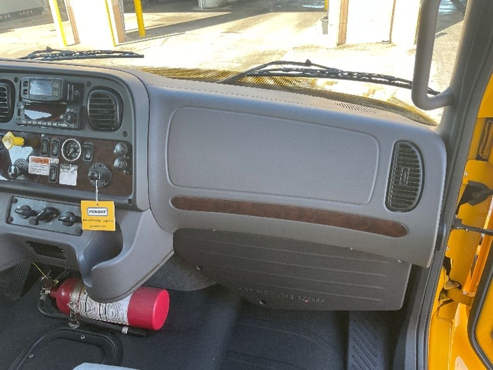 Medium Duty Box Truck-Light and Medium Duty Trucks-Freightliner-2022-M2-Orlando-FL-217,852\n\t\tmiles-$ 54,000 - Image 21