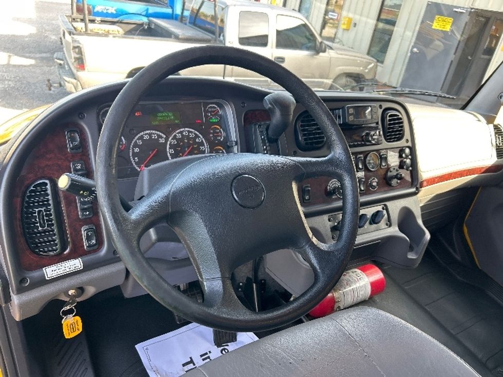 Medium Duty Box Truck-Light and Medium Duty Trucks-Freightliner-2022-M2-Panama City-FL-229,220\n\t\tmiles-$ 52,000 - Image 17