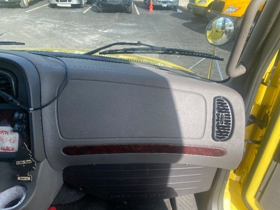 Medium Duty Box Truck-Light and Medium Duty Trucks-Freightliner-2022-M2-Parsippany-NJ-170,242\n\t\tmiles-$ 49,000 - Image 21