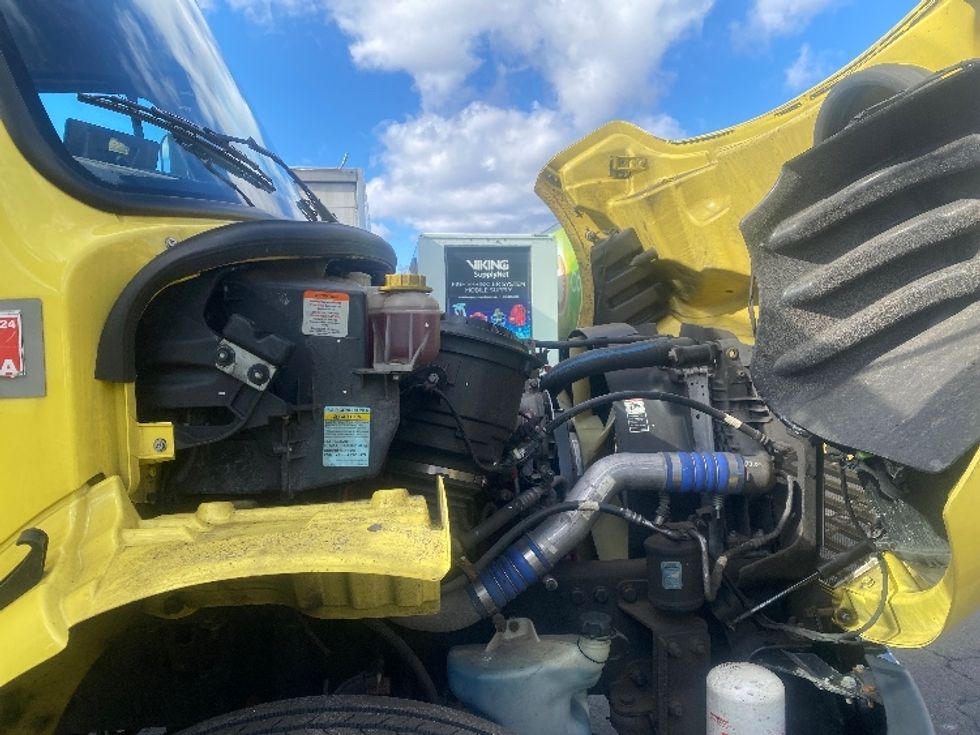 Medium Duty Box Truck-Light and Medium Duty Trucks-Freightliner-2022-M2-Parsippany-NJ-170,242\n\t\tmiles-$ 49,000 - Image 23