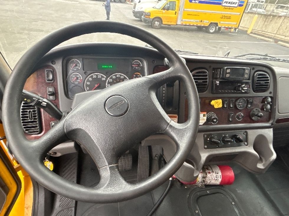 Medium Duty Box Truck-Light and Medium Duty Trucks-Freightliner-2022-M2-Parsippany-NJ-221,756\n\t\tmiles-$ 49,500 - Image 18