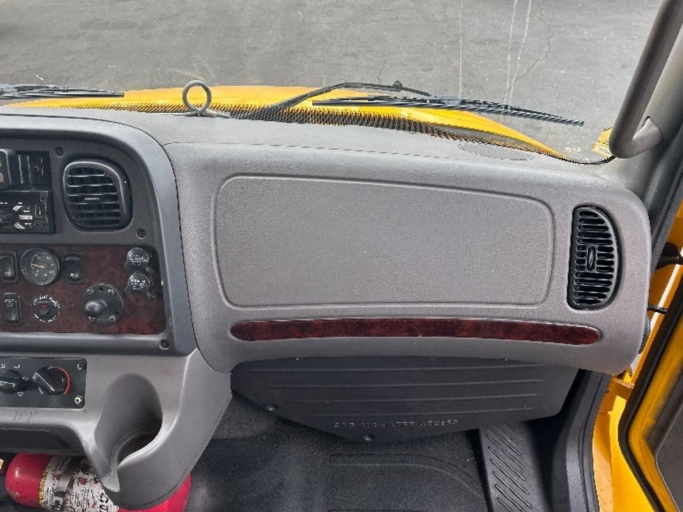 Medium Duty Box Truck-Light and Medium Duty Trucks-Freightliner-2022-M2-Parsippany-NJ-221,756\n\t\tmiles-$ 49,500 - Image 21