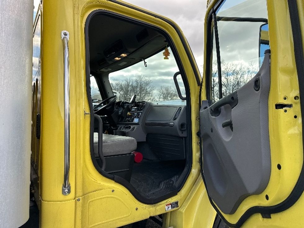 Medium Duty Box Truck-Light and Medium Duty Trucks-Freightliner-2022-M2-Parsippany-NJ-224,245\n\t\tmiles-$ 40,000 - Image 20