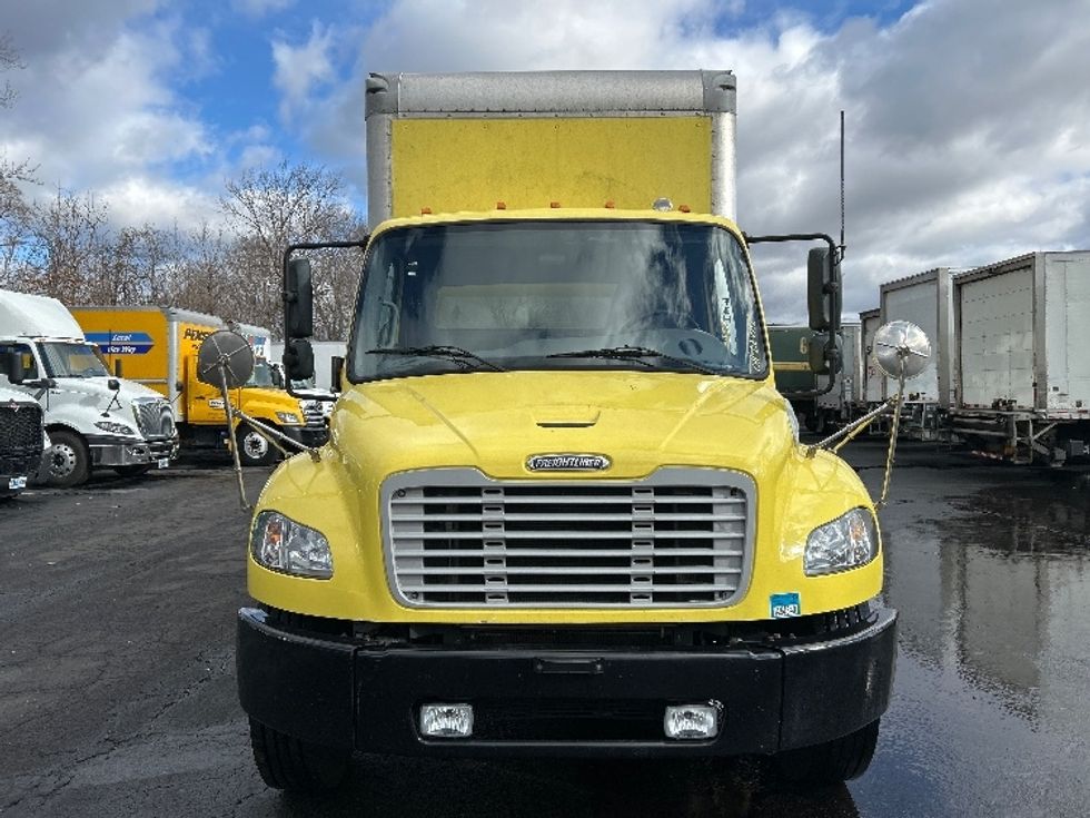 Medium Duty Box Truck-Light and Medium Duty Trucks-Freightliner-2022-M2-Parsippany-NJ-225,342\n\t\tmiles-$ 39,750 - Image 2