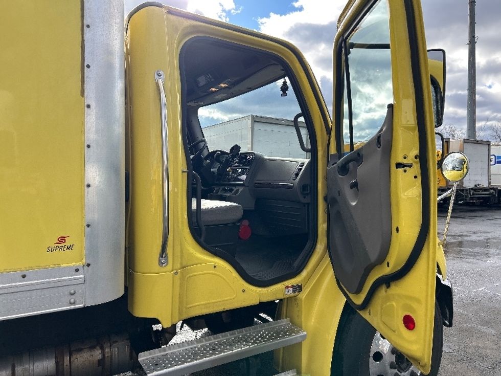 Medium Duty Box Truck-Light and Medium Duty Trucks-Freightliner-2022-M2-Parsippany-NJ-225,342\n\t\tmiles-$ 39,750 - Image 20