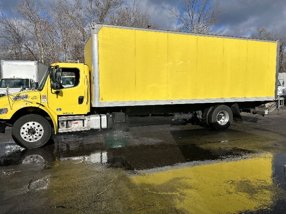 Medium Duty Box Truck-Light and Medium Duty Trucks-Freightliner-2022-M2-Parsippany-NJ-225,342\n\t\tmiles-$ 39,750 - Image 4