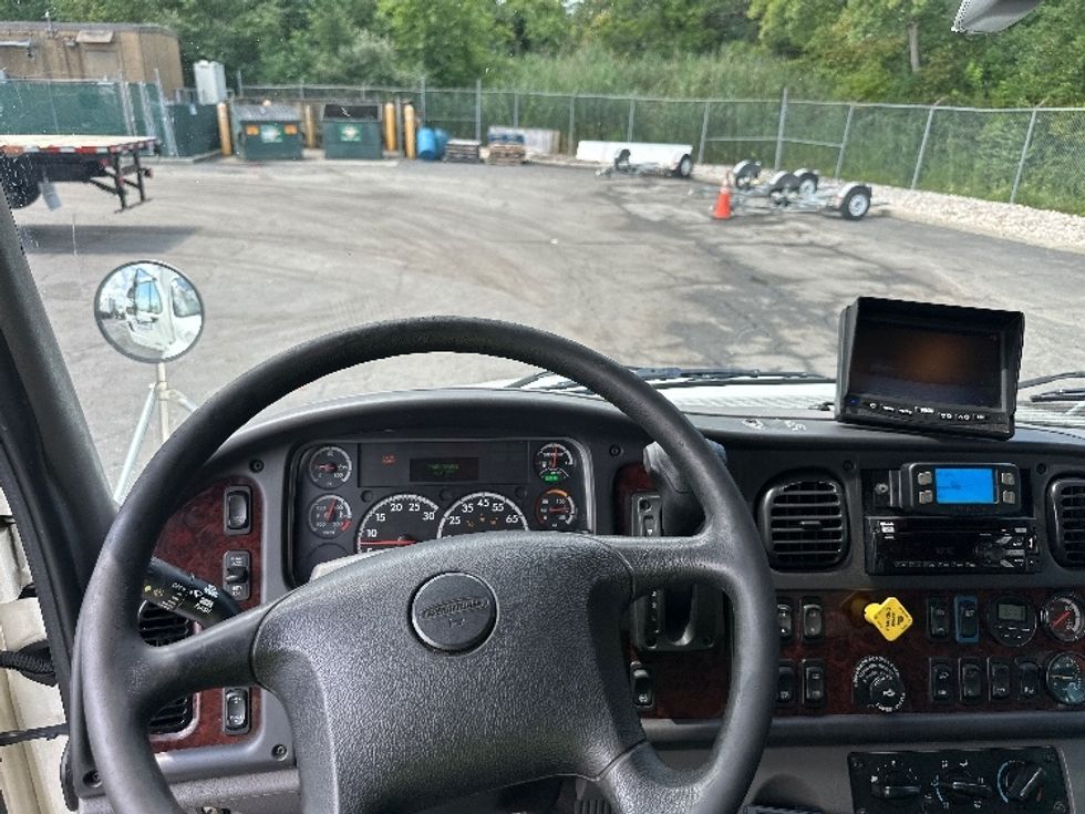 Medium Duty Box Truck-Light and Medium Duty Trucks-Freightliner-2022-M2-Parsippany-NJ-235,036\n\t\tmiles-$ 53,500 - Image 18