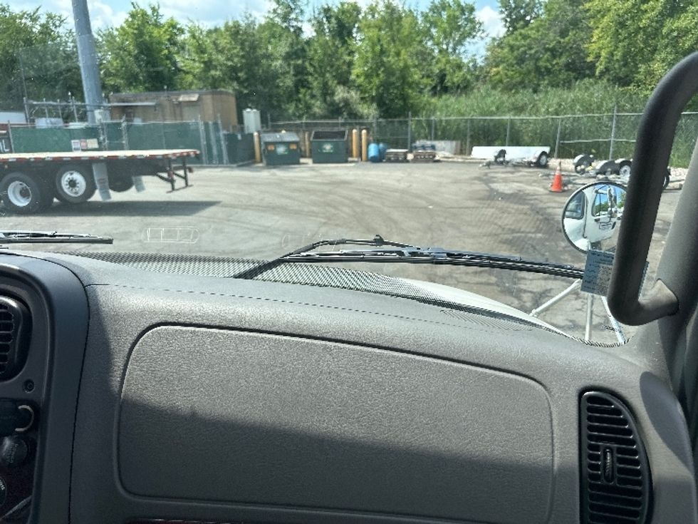 Medium Duty Box Truck-Light and Medium Duty Trucks-Freightliner-2022-M2-Parsippany-NJ-235,036\n\t\tmiles-$ 53,500 - Image 21