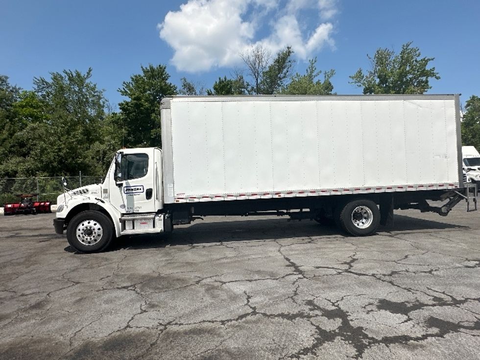 Medium Duty Box Truck-Light and Medium Duty Trucks-Freightliner-2022-M2-Parsippany-NJ-235,036\n\t\tmiles-$ 53,500 - Image 4