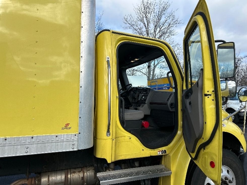 Medium Duty Box Truck-Light and Medium Duty Trucks-Freightliner-2022-M2-Parsippany-NJ-245,866\n\t\tmiles-$ 36,250 - Image 20