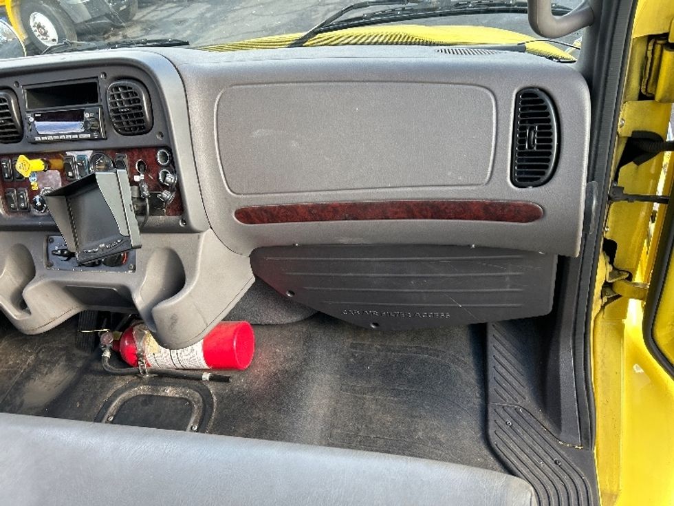 Medium Duty Box Truck-Light and Medium Duty Trucks-Freightliner-2022-M2-Parsippany-NJ-245,866\n\t\tmiles-$ 36,250 - Image 21
