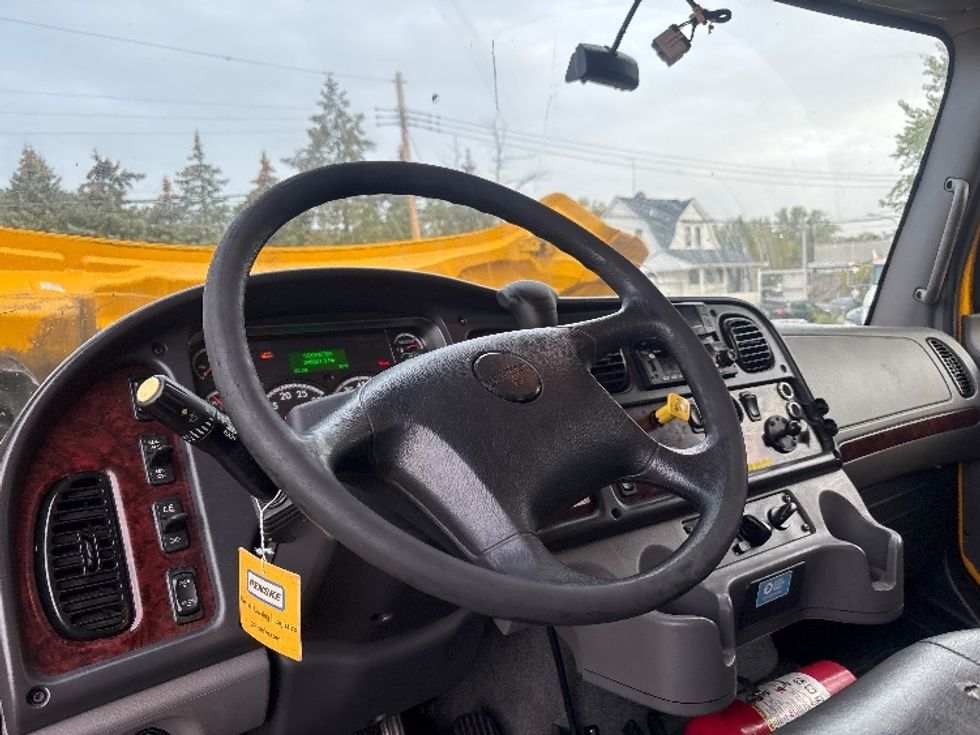 Medium Duty Box Truck-Light and Medium Duty Trucks-Freightliner-2022-M2-Parsippany-NJ-249,880\n\t\tmiles-$ 44,500 - Image 16