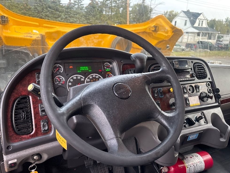 Medium Duty Box Truck-Light and Medium Duty Trucks-Freightliner-2022-M2-Parsippany-NJ-249,880\n\t\tmiles-$ 44,500 - Image 17