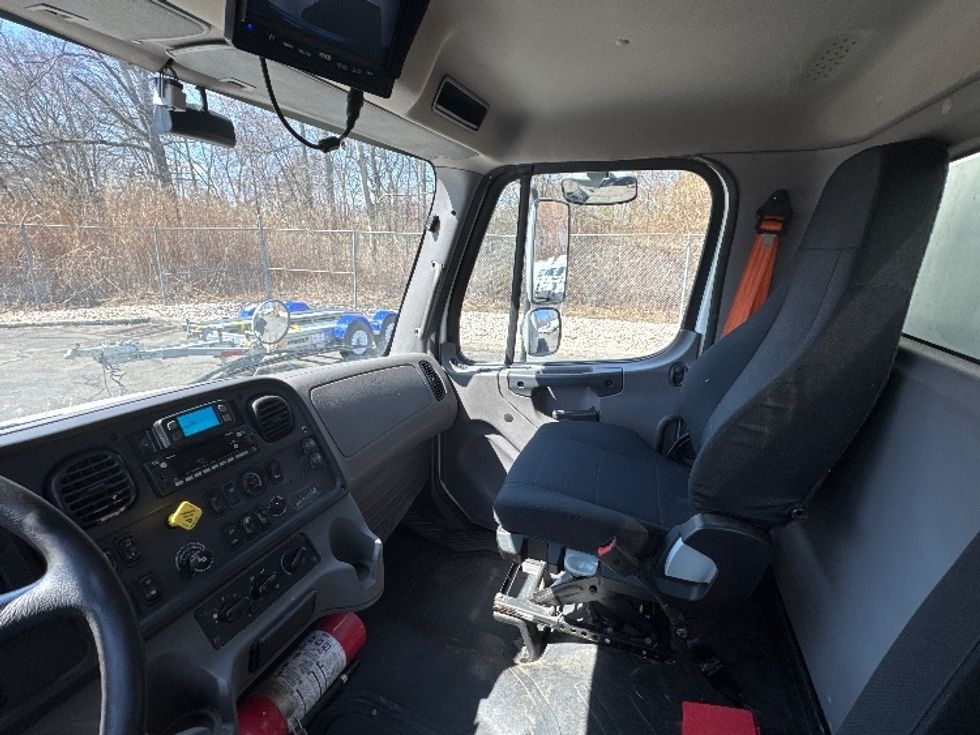 Medium Duty Box Truck-Light and Medium Duty Trucks-Freightliner-2022-M2-Parsippany-NJ-340,375\n\t\tmiles-$ 27,750 - Image 19