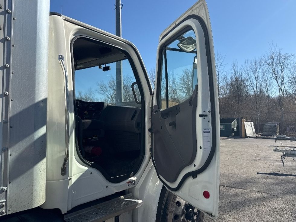 Medium Duty Box Truck-Light and Medium Duty Trucks-Freightliner-2022-M2-Parsippany-NJ-340,375\n\t\tmiles-$ 27,750 - Image 20