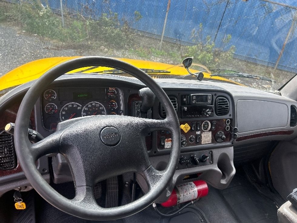 Medium Duty Box Truck-Light and Medium Duty Trucks-Freightliner-2022-M2-Pennsauken-NJ-257,802\n\t\tmiles-$ 43,250 - Image 18