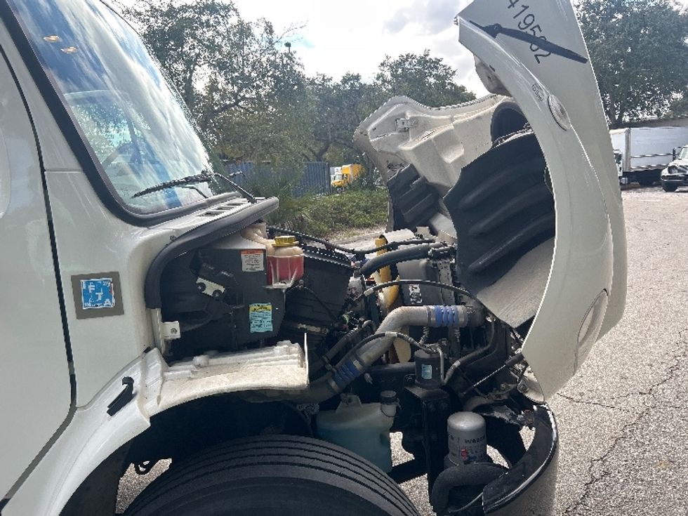 Medium Duty Box Truck-Light and Medium Duty Trucks-Freightliner-2022-M2-Pensacola-FL-147,966\n\t\tmiles-$ 61,000 - Image 23