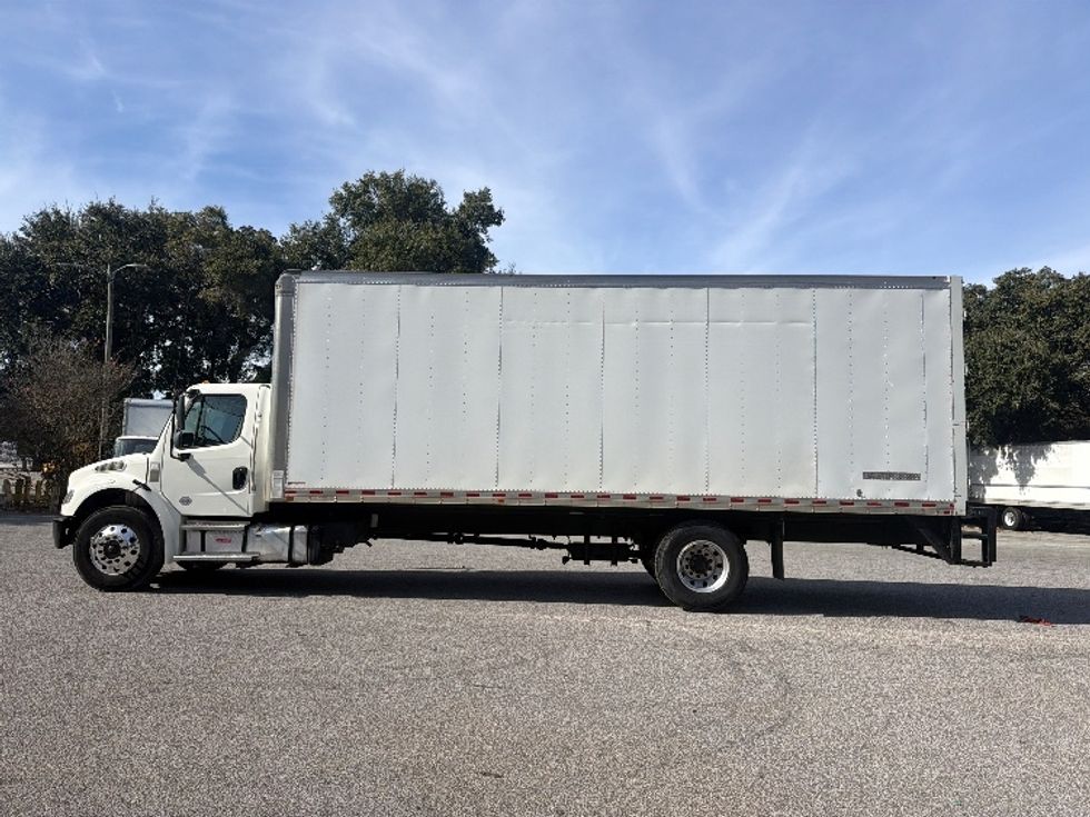 Medium Duty Box Truck-Light and Medium Duty Trucks-Freightliner-2022-M2-Pensacola-FL-207,617\n\t\tmiles-$ 51,500 - Image 4