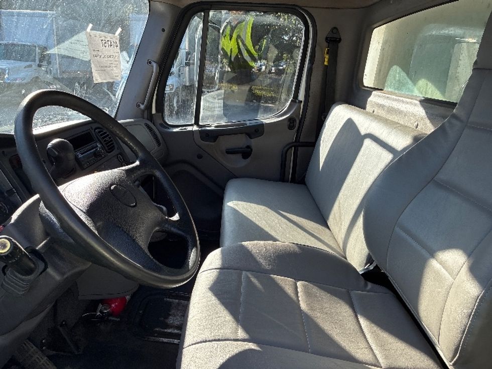 Medium Duty Box Truck-Light and Medium Duty Trucks-Freightliner-2022-M2-Pensacola-FL-267,710\n\t\tmiles-$ 41,000 - Image 16