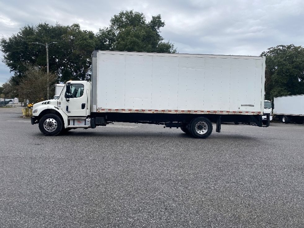 Medium Duty Box Truck-Light and Medium Duty Trucks-Freightliner-2022-M2-Pensacola-FL-267,710\n\t\tmiles-$ 41,000 - Image 4