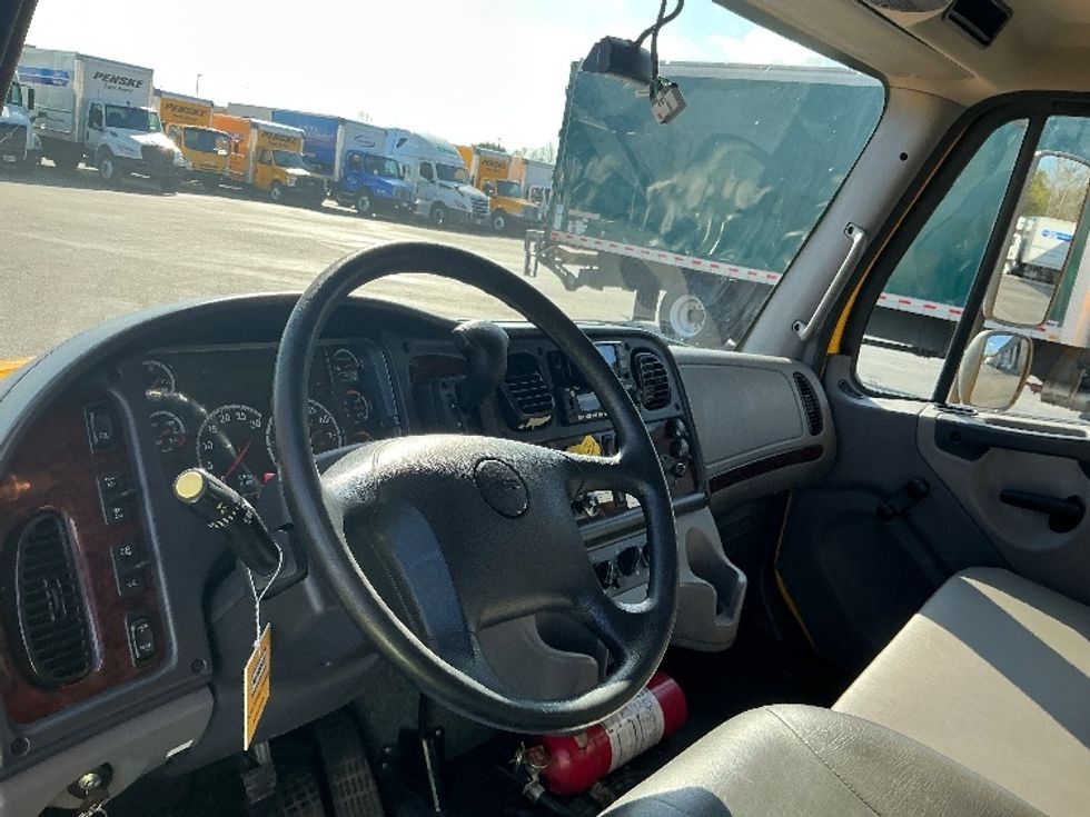 Medium Duty Box Truck-Light and Medium Duty Trucks-Freightliner-2022-M2-Pensacola-FL-323,293\n\t\tmiles-$ 30,250 - Image 17