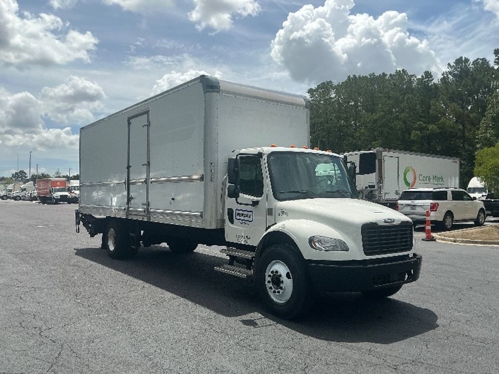 Medium Duty Box Truck-Light and Medium Duty Trucks-Freightliner-2022-M2-Pensacola-FL-330,065\n\t\tmiles-$ 37,000 - Image 1