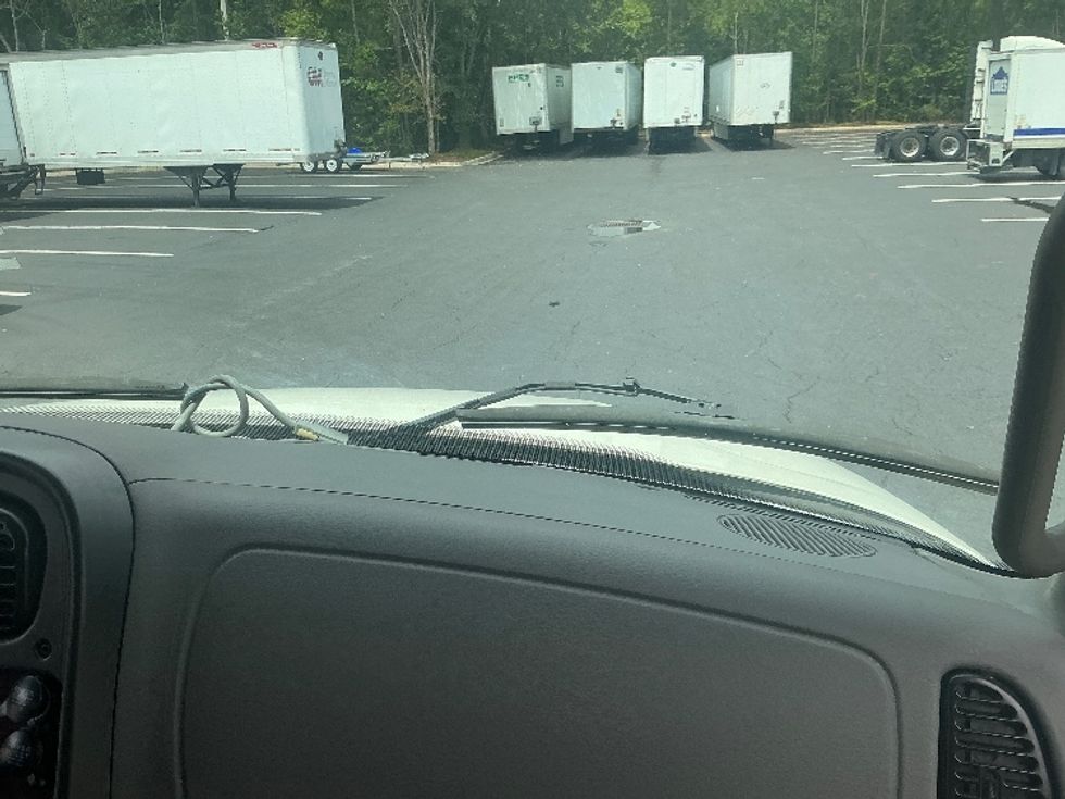 Medium Duty Box Truck-Light and Medium Duty Trucks-Freightliner-2022-M2-Pensacola-FL-330,065\n\t\tmiles-$ 37,000 - Image 21