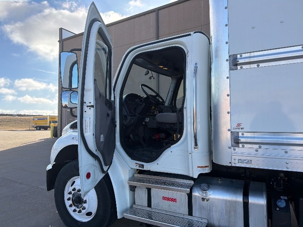 Medium Duty Box Truck-Light and Medium Duty Trucks-Freightliner-2022-M2-Peosta-IA-176,683\n\t\tmiles-$ 64,750 - Image 16