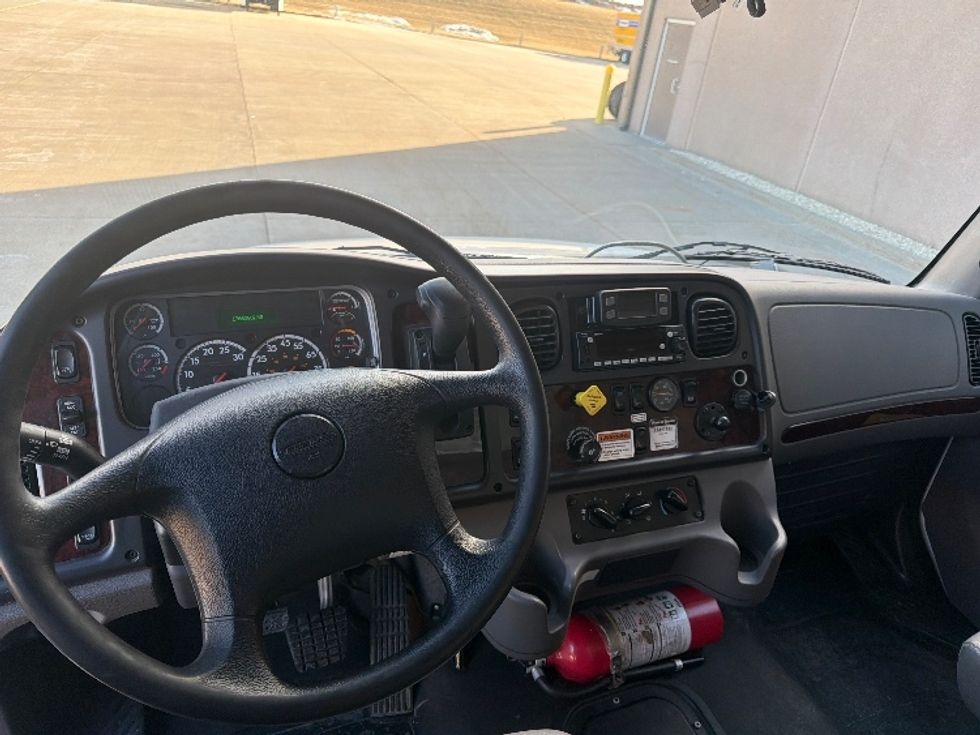 Medium Duty Box Truck-Light and Medium Duty Trucks-Freightliner-2022-M2-Peosta-IA-176,683\n\t\tmiles-$ 64,750 - Image 18