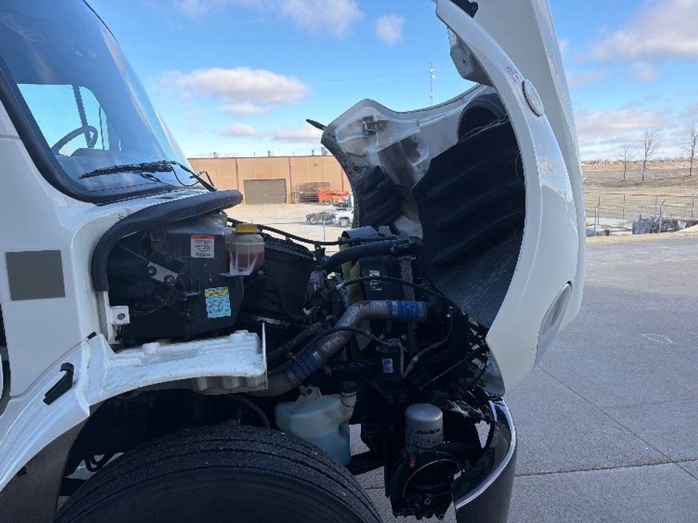 Medium Duty Box Truck-Light and Medium Duty Trucks-Freightliner-2022-M2-Peosta-IA-176,683\n\t\tmiles-$ 64,750 - Image 23