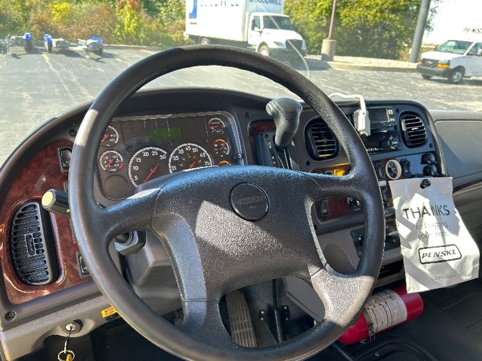 Medium Duty Box Truck-Light and Medium Duty Trucks-Freightliner-2022-M2-Perrysburg-OH-216,462\n\t\tmiles-$ 49,000 - Image 17