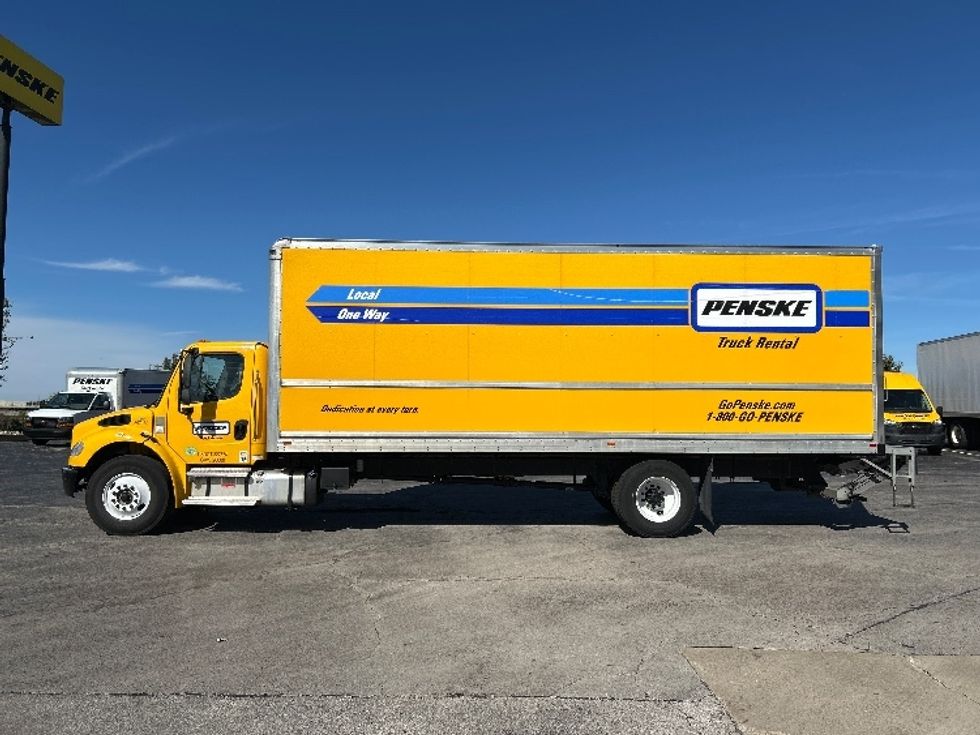 Medium Duty Box Truck-Light and Medium Duty Trucks-Freightliner-2022-M2-Perrysburg-OH-216,462\n\t\tmiles-$ 49,000 - Image 4