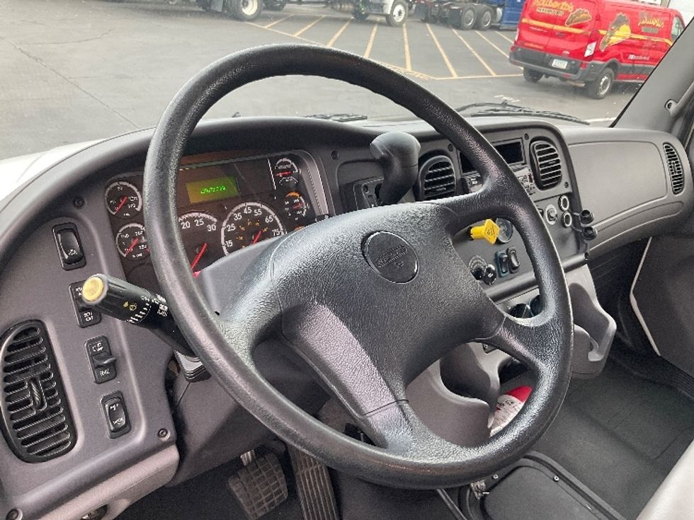 Medium Duty Box Truck-Light and Medium Duty Trucks-Freightliner-2022-M2-Phoenix-AZ-110,074\n\t\tmiles-$ 76,500 - Image 16