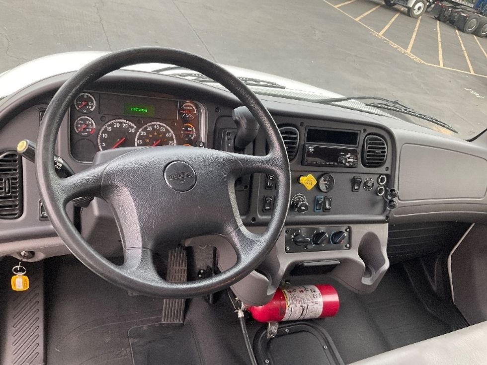 Medium Duty Box Truck-Light and Medium Duty Trucks-Freightliner-2022-M2-Phoenix-AZ-110,074\n\t\tmiles-$ 76,500 - Image 17