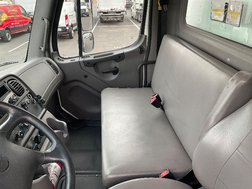 Medium Duty Box Truck-Light and Medium Duty Trucks-Freightliner-2022-M2-Phoenix-AZ-110,074\n\t\tmiles-$ 76,500 - Image 18
