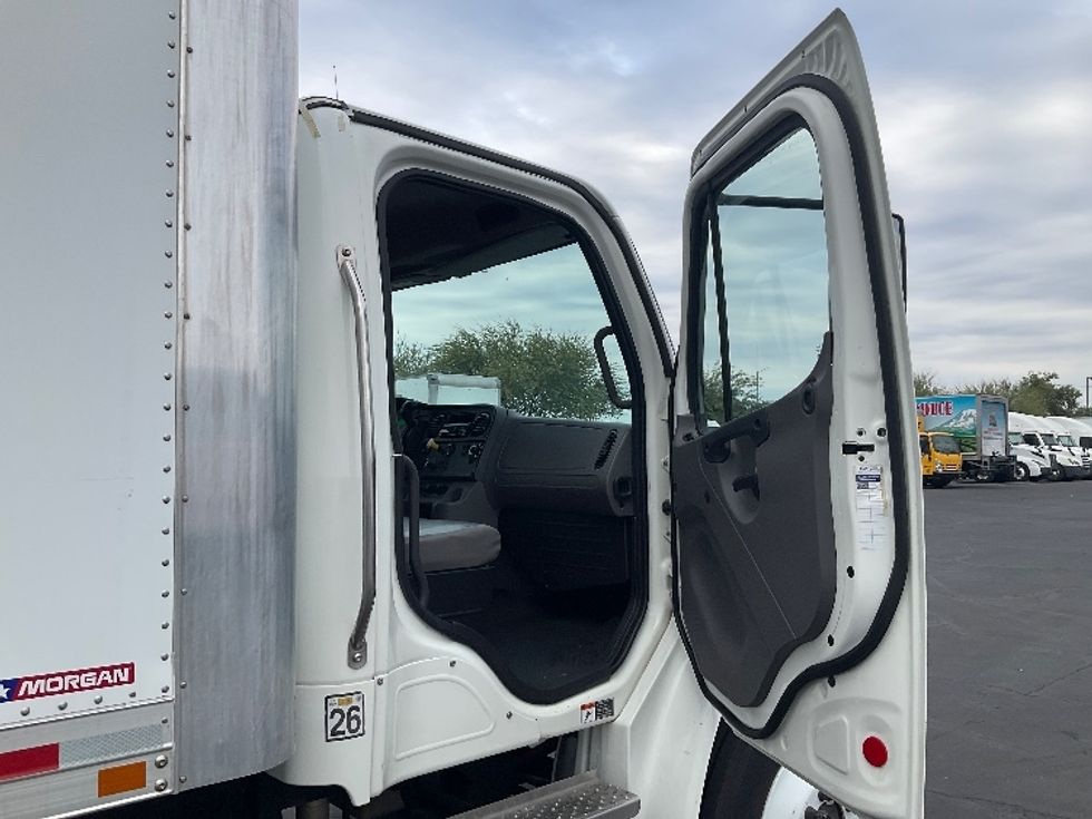 Medium Duty Box Truck-Light and Medium Duty Trucks-Freightliner-2022-M2-Phoenix-AZ-110,074\n\t\tmiles-$ 76,500 - Image 19