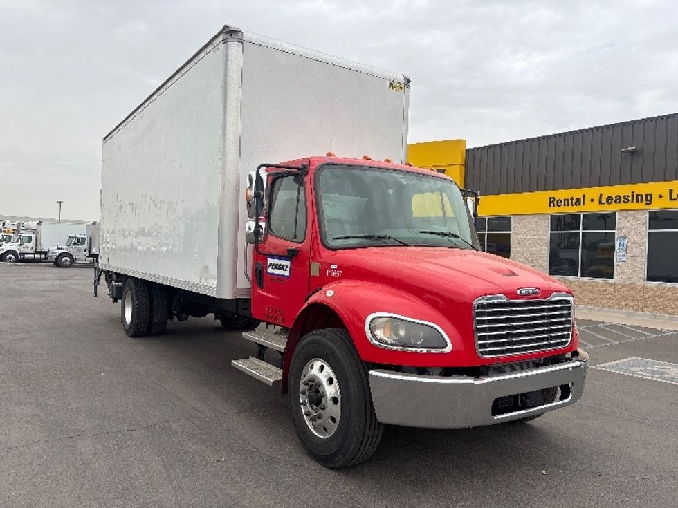 Medium Duty Box Truck-Light and Medium Duty Trucks-Freightliner-2022-M2-Phoenix-AZ-152,287\n\t\tmiles-$ 70,000 - Image 1
