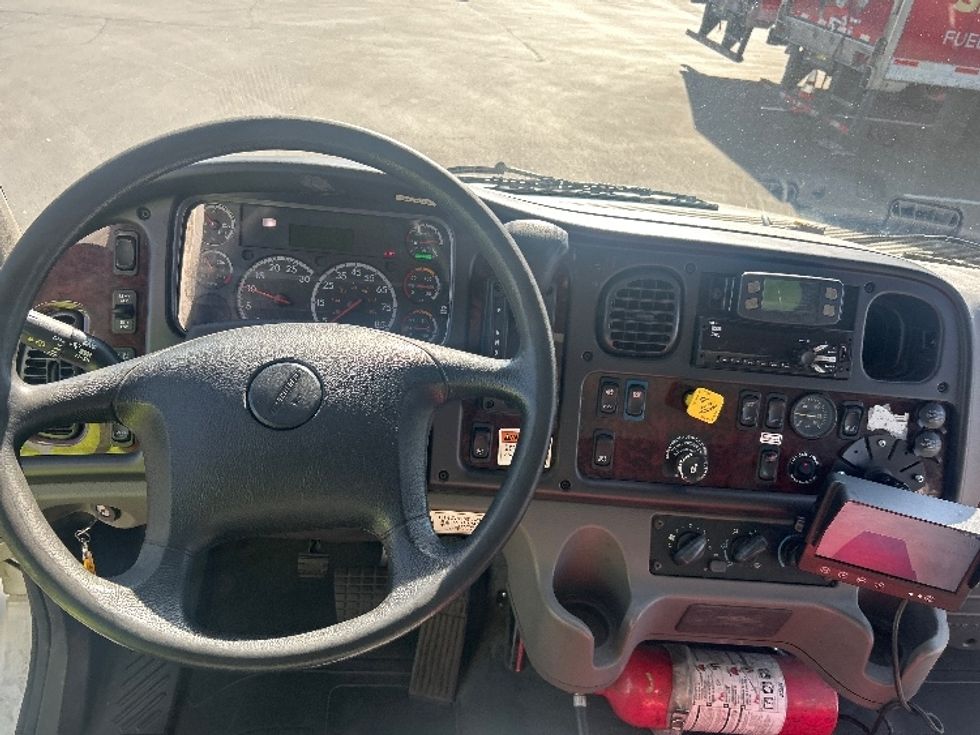 Medium Duty Box Truck-Light and Medium Duty Trucks-Freightliner-2022-M2-Phoenix-AZ-154,516\n\t\tmiles-$ 73,500 - Image 17