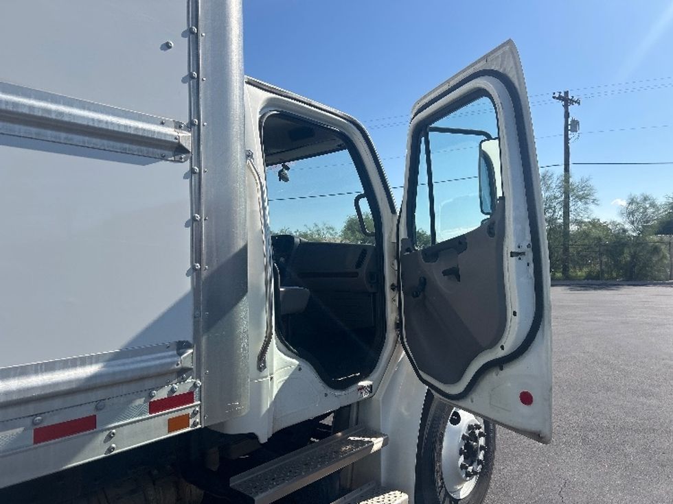 Medium Duty Box Truck-Light and Medium Duty Trucks-Freightliner-2022-M2-Phoenix-AZ-154,516\n\t\tmiles-$ 73,500 - Image 19