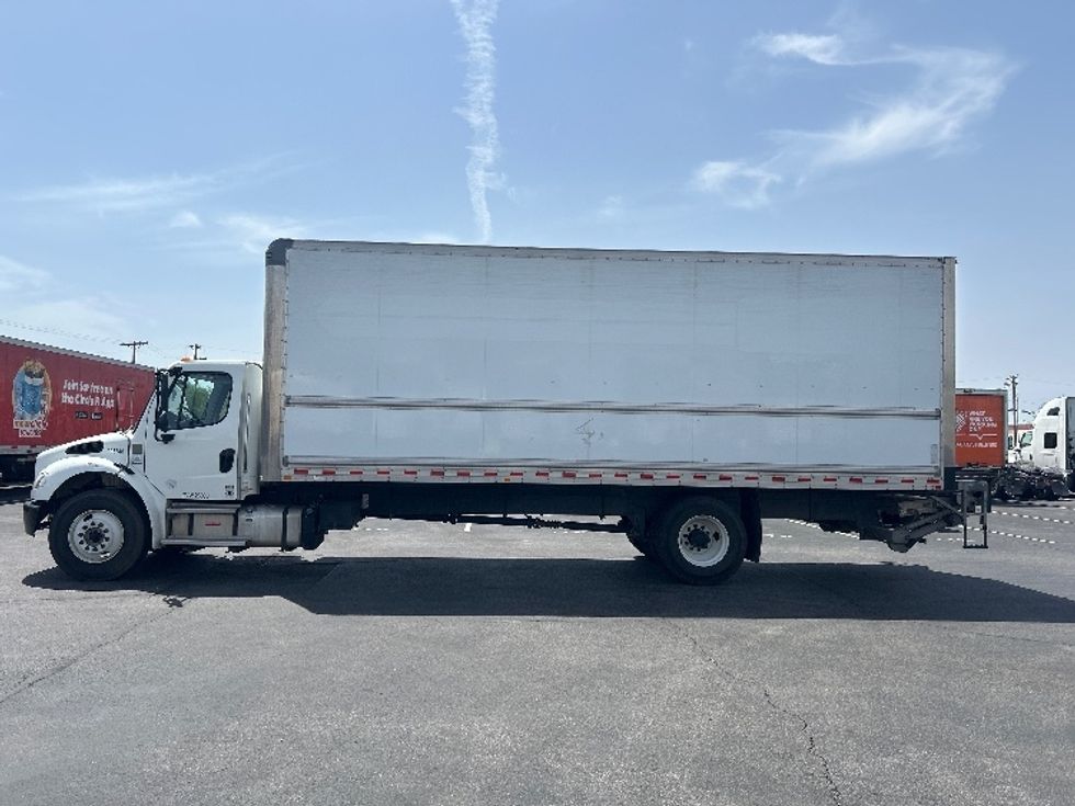 Medium Duty Box Truck-Light and Medium Duty Trucks-Freightliner-2022-M2-Phoenix-AZ-154,516\n\t\tmiles-$ 73,500 - Image 3