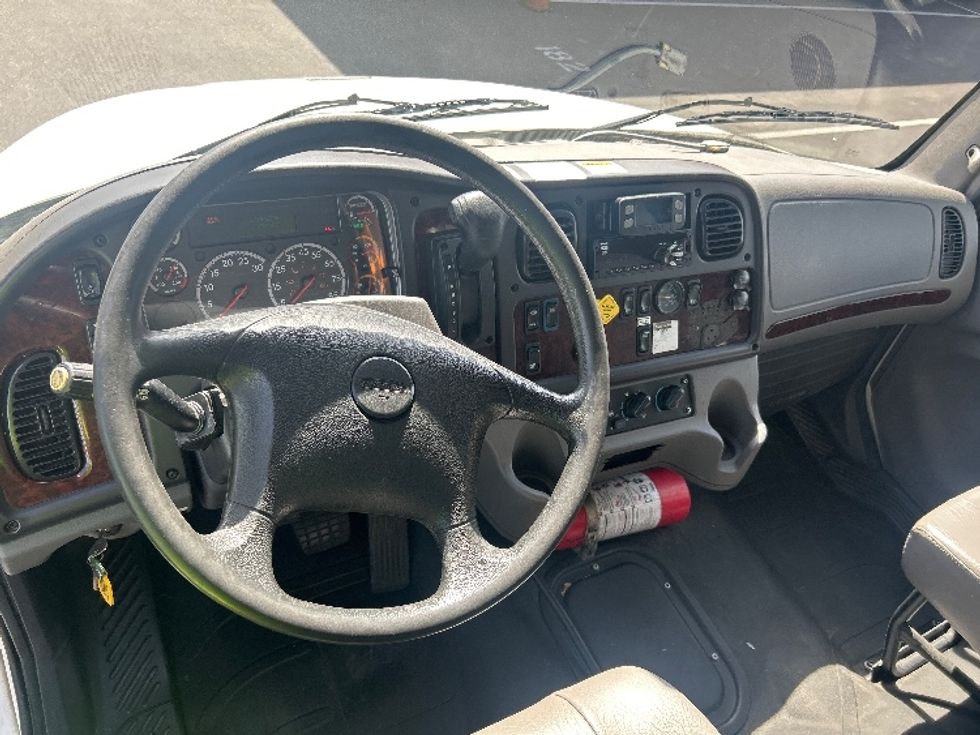 Medium Duty Box Truck-Light and Medium Duty Trucks-Freightliner-2022-M2-Phoenix-AZ-170,374\n\t\tmiles-$ 71,000 - Image 18