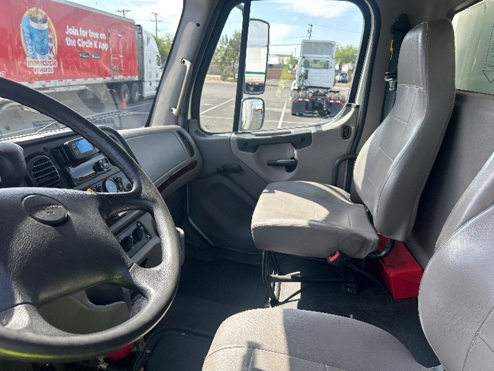 Medium Duty Box Truck-Light and Medium Duty Trucks-Freightliner-2022-M2-Phoenix-AZ-170,374\n\t\tmiles-$ 71,000 - Image 19
