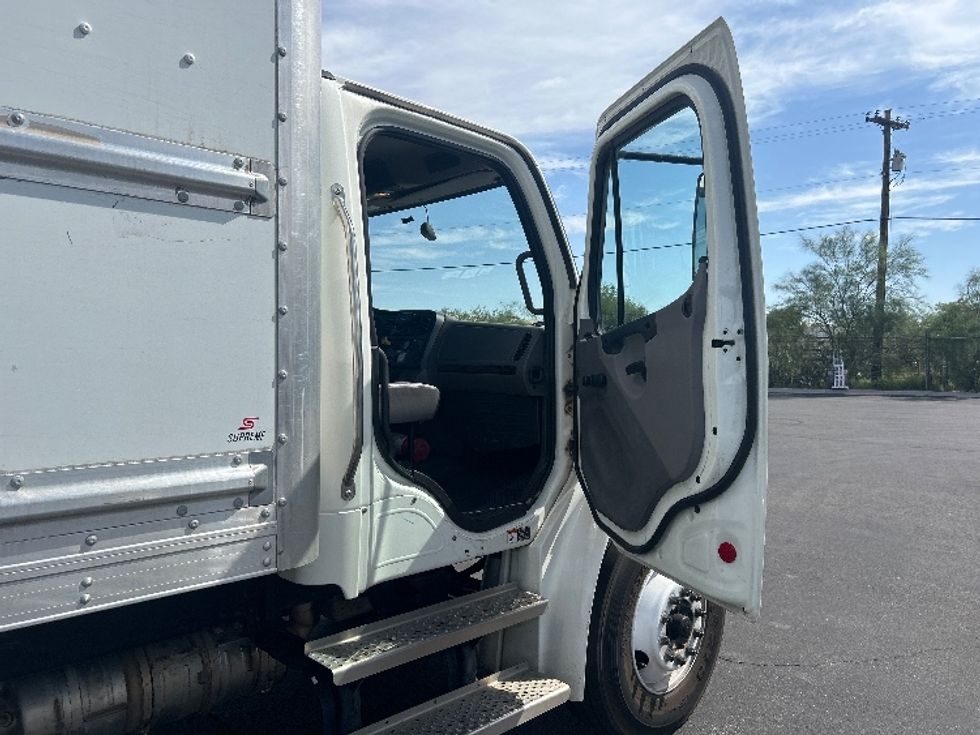 Medium Duty Box Truck-Light and Medium Duty Trucks-Freightliner-2022-M2-Phoenix-AZ-170,374\n\t\tmiles-$ 71,000 - Image 20