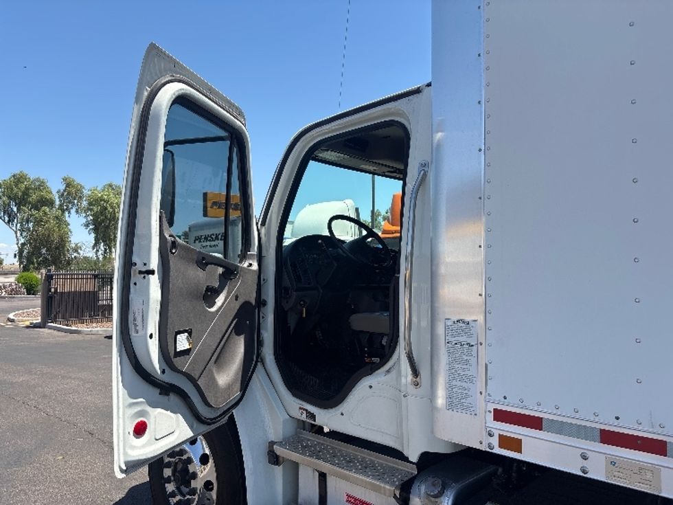 Medium Duty Box Truck-Light and Medium Duty Trucks-Freightliner-2022-M2-Phoenix-AZ-186,519\n\t\tmiles-$ 63,500 - Image 16