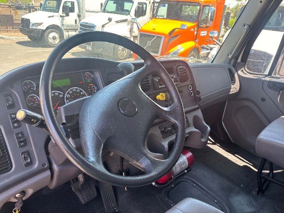Medium Duty Box Truck-Light and Medium Duty Trucks-Freightliner-2022-M2-Phoenix-AZ-186,519\n\t\tmiles-$ 63,500 - Image 17