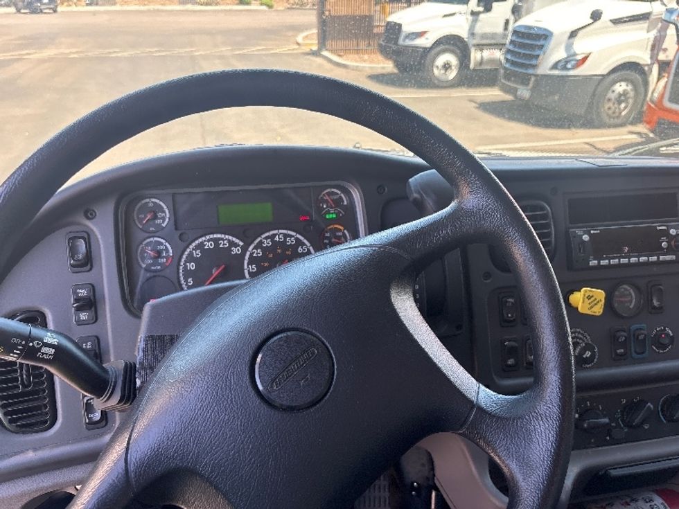 Medium Duty Box Truck-Light and Medium Duty Trucks-Freightliner-2022-M2-Phoenix-AZ-186,519\n\t\tmiles-$ 63,500 - Image 18