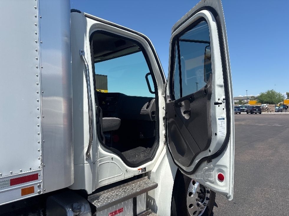 Medium Duty Box Truck-Light and Medium Duty Trucks-Freightliner-2022-M2-Phoenix-AZ-186,519\n\t\tmiles-$ 63,500 - Image 20