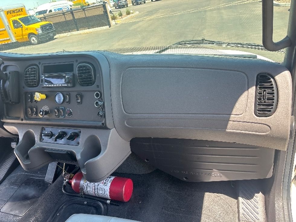 Medium Duty Box Truck-Light and Medium Duty Trucks-Freightliner-2022-M2-Phoenix-AZ-186,519\n\t\tmiles-$ 63,500 - Image 21