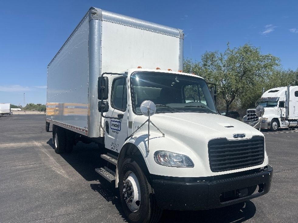 Medium Duty Box Truck-Light and Medium Duty Trucks-Freightliner-2022-M2-Phoenix-AZ-192,117\n\t\tmiles-$ 56,500 - Image 1